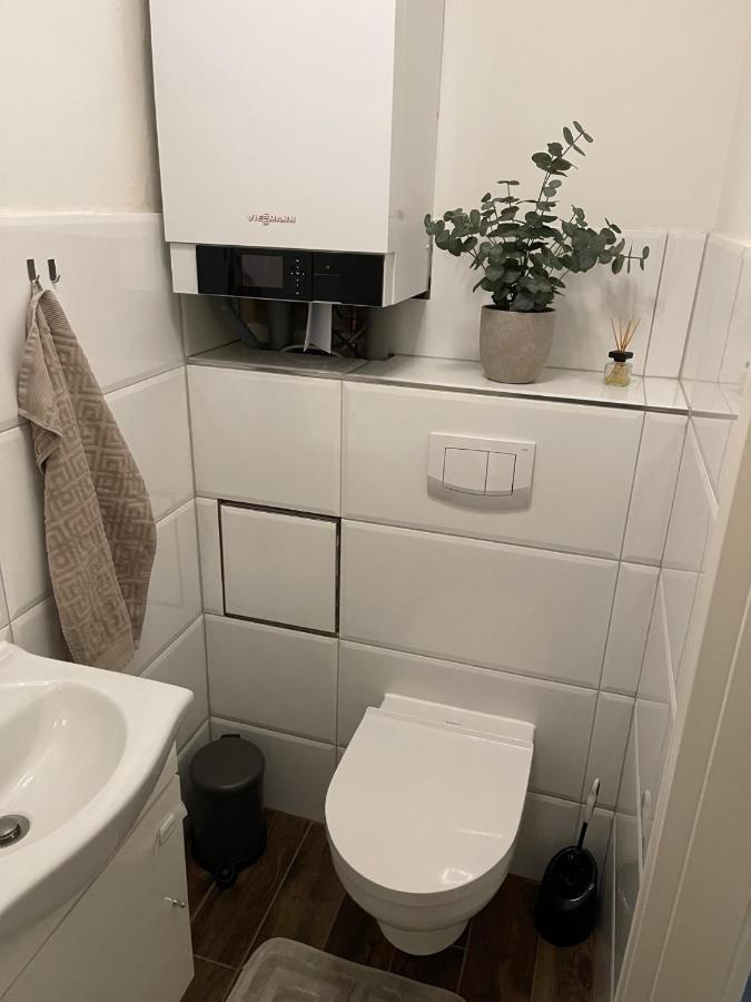Wohnen Im Reihenhaus Auf Zeit In Luebeck Villa Eksteriør bilde
